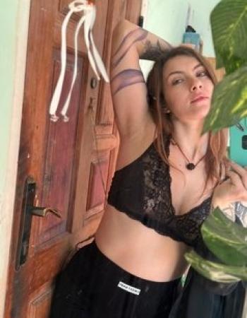 Jifana Hot Young Female Escort In 