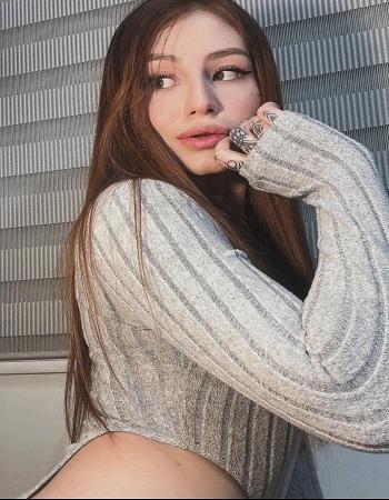 Evelyn Ketas Sexy Female Escort In Canada