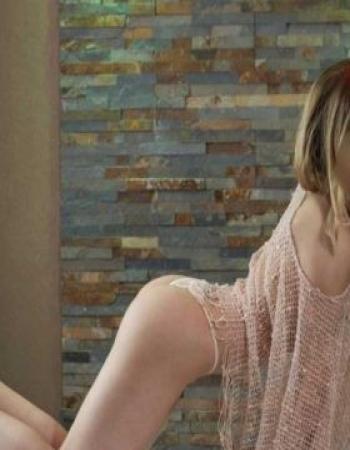 Julia Hot Sexy Female Escort In 
