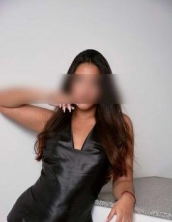 Rouse Babe Young Female Escort In 