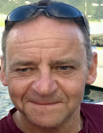 60 Year Slim Steve Battye Escort IN UK