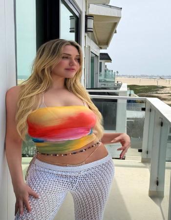 Susan  Sexy Female Escort In Leinster