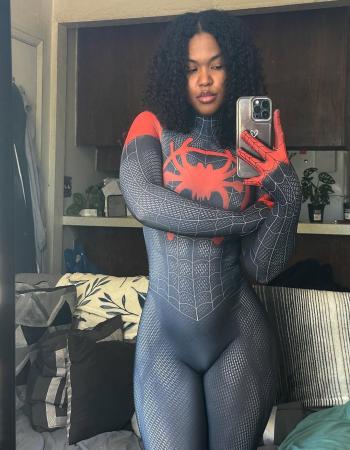 Mary  Shezi  Young Female Escort In Wales