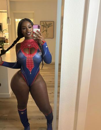 Mary  Shezi  Young Female Escort In Leinster