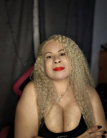 Mary Santos P Sexy Female Escort In Leinster