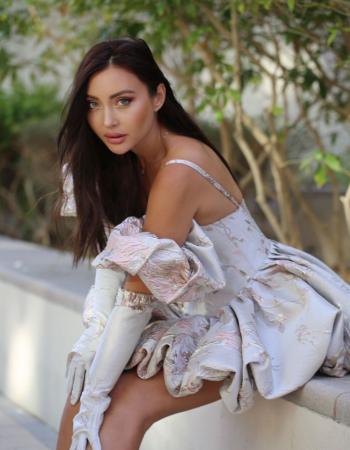 Lily Hot Independent Female Escort In 